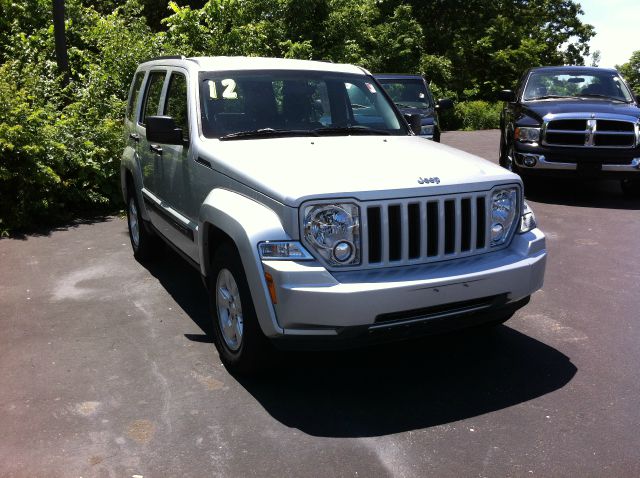 Jeep Liberty 2012 photo 1