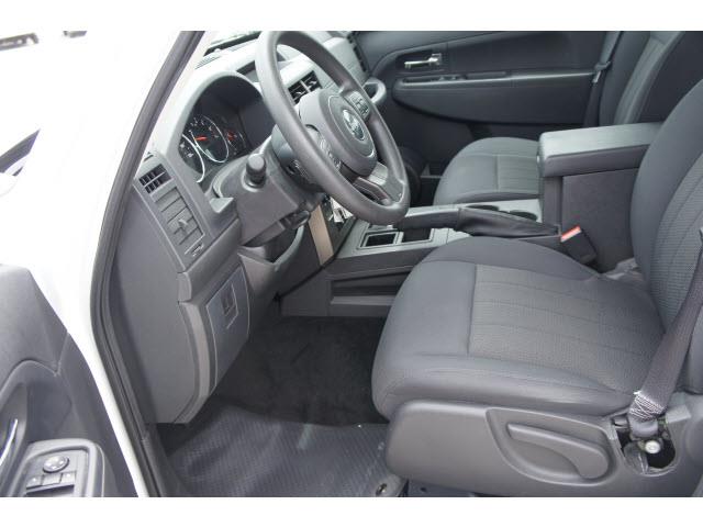 Jeep Liberty 2012 photo 1