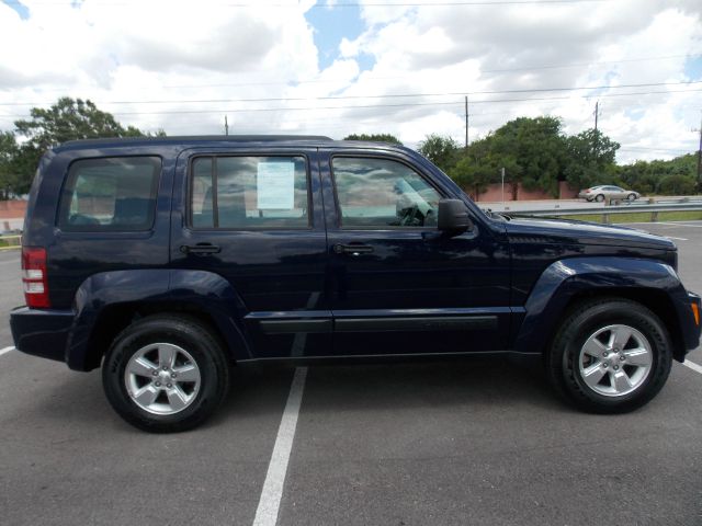 Jeep Liberty 2012 photo 1