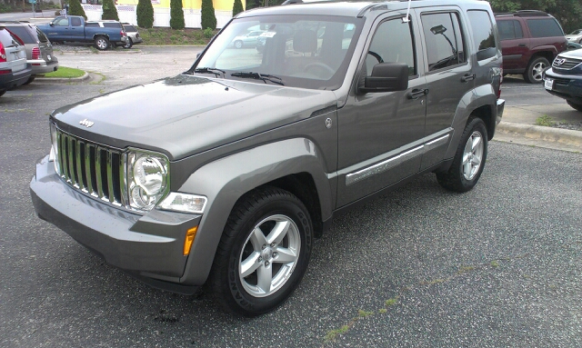 Jeep Liberty 2012 photo 4