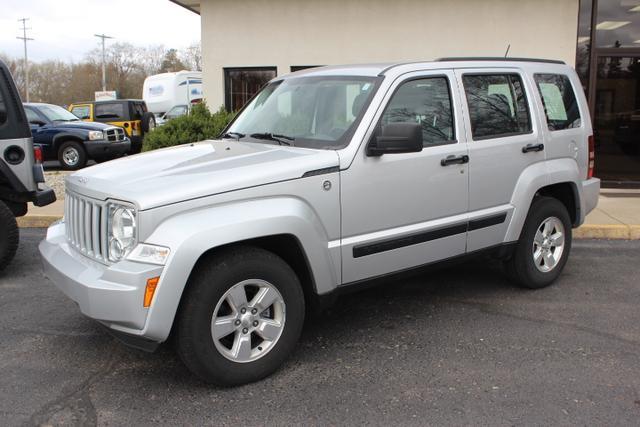 Jeep Liberty 2012 photo 3