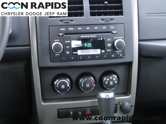 Jeep Liberty 2012 photo 3