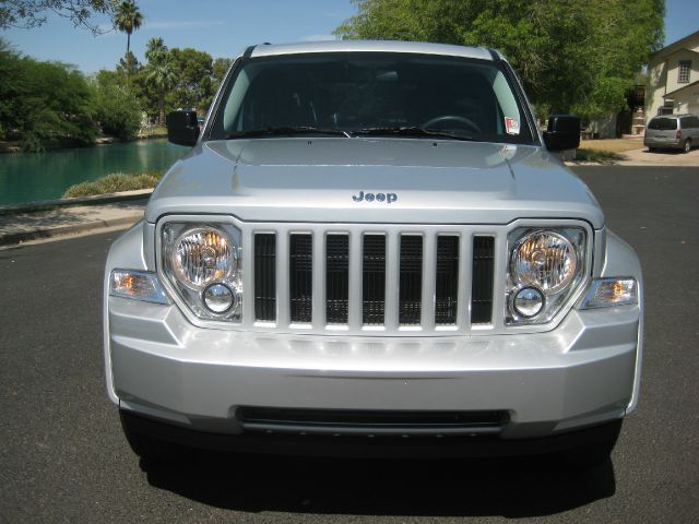 Jeep Liberty 2012 photo 12