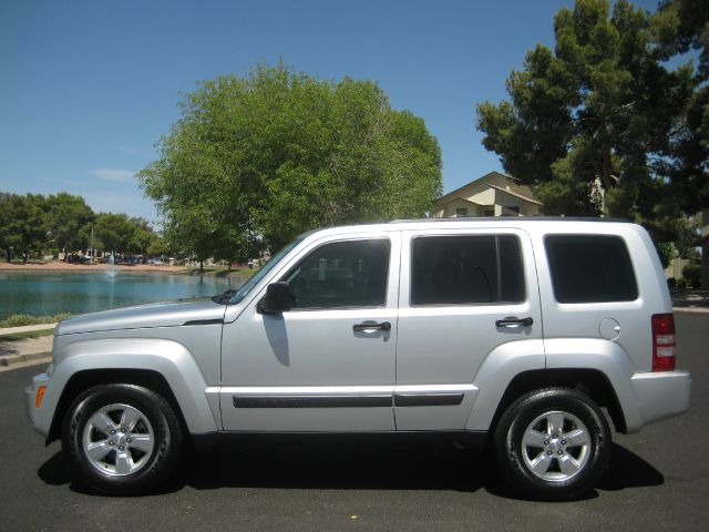 Jeep Liberty 2012 photo 13