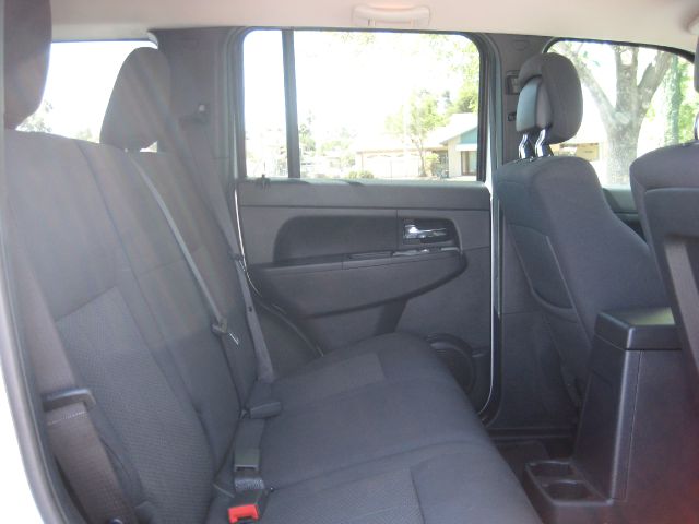 Jeep Liberty 2012 photo 6