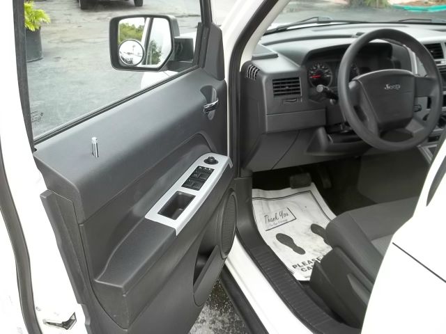 Jeep Patriot 2008 photo 4