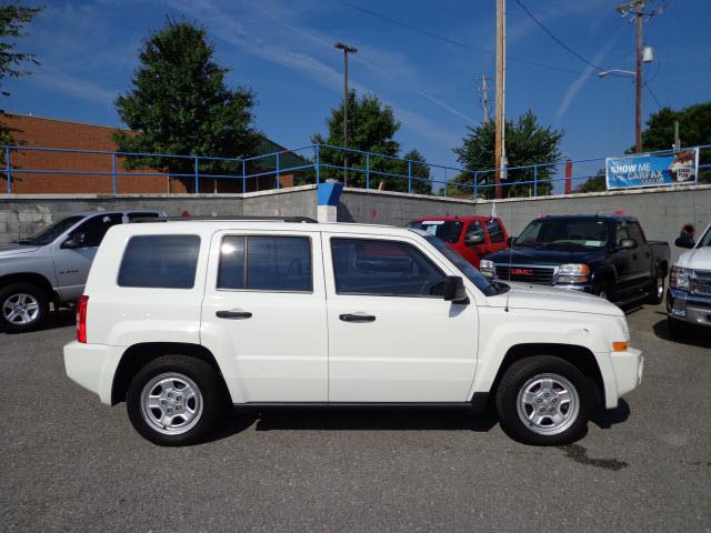 Jeep Patriot 2008 photo 3