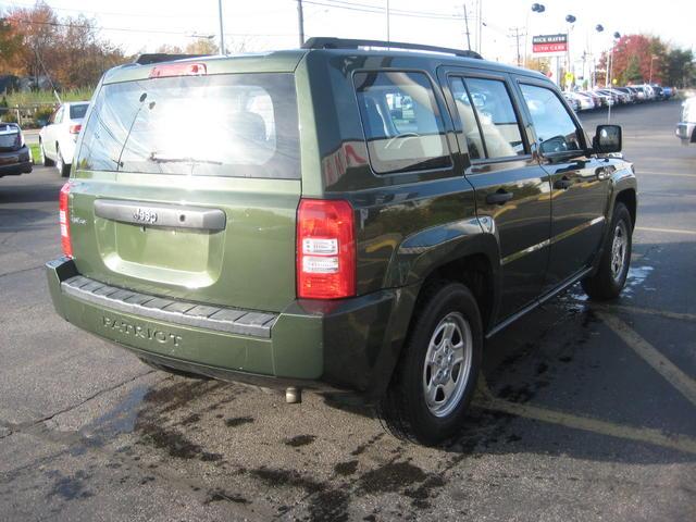 Jeep Patriot 2009 photo 2