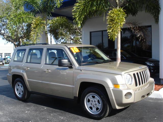 Jeep Patriot 2010 photo 2