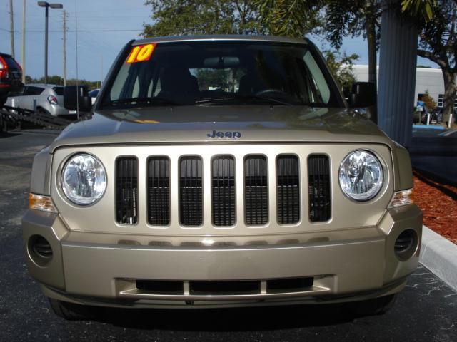 Jeep Patriot 2010 photo 3