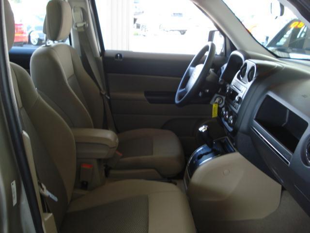 Jeep Patriot 2010 photo 4