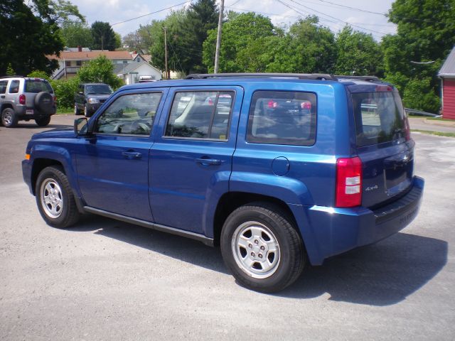 Jeep Patriot 2010 photo 2