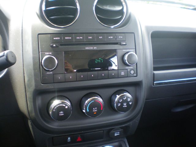 Jeep Patriot 2010 photo 4