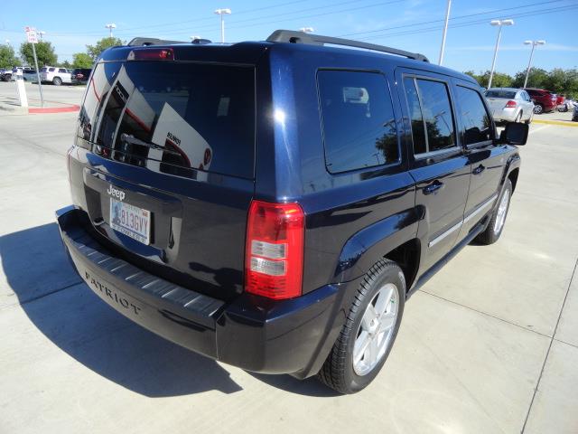 Jeep Patriot 2010 photo 2