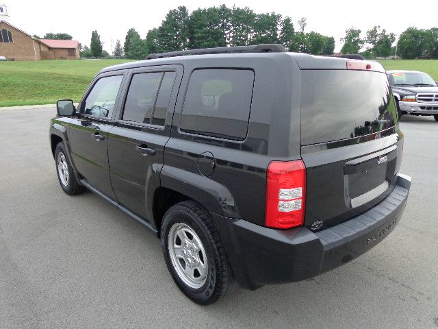 Jeep Patriot 2010 photo 3