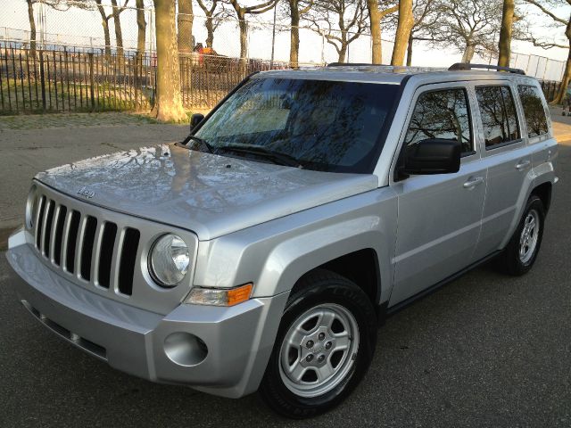 Jeep Patriot 2010 photo 13