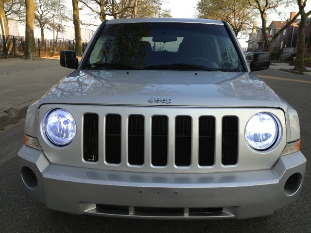 Jeep Patriot 2010 photo 2