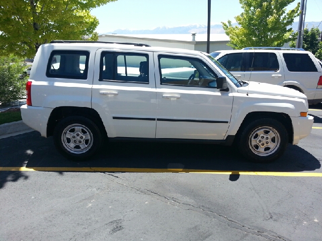 Jeep Patriot 2010 photo 12