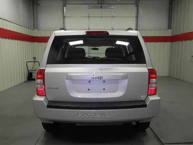 Jeep Patriot 2010 photo 3