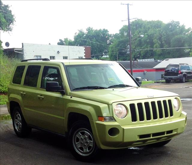 Jeep Patriot 2010 photo 1