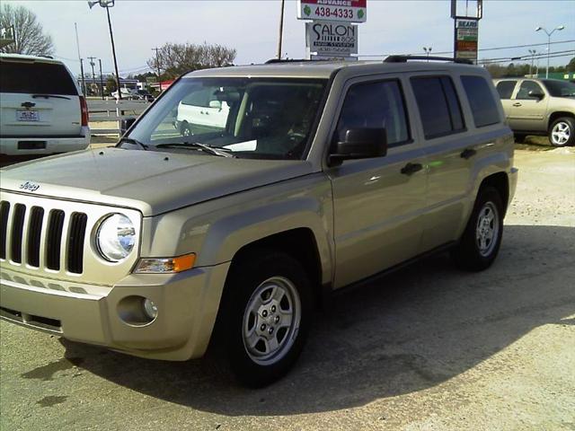 Jeep Patriot 2010 photo 2