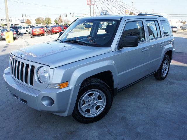 Jeep Patriot 2010 photo 3