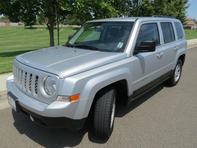 Jeep Patriot 2011 photo 1