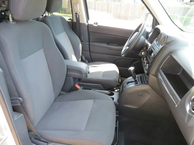 Jeep Patriot 2011 photo 3