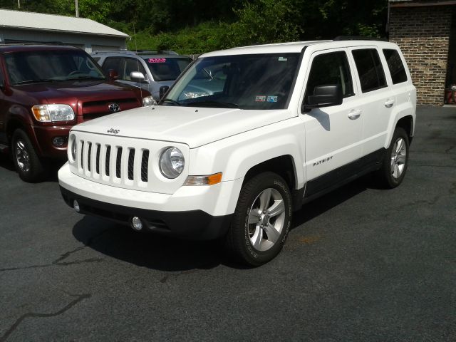 Jeep Patriot 2011 photo 1