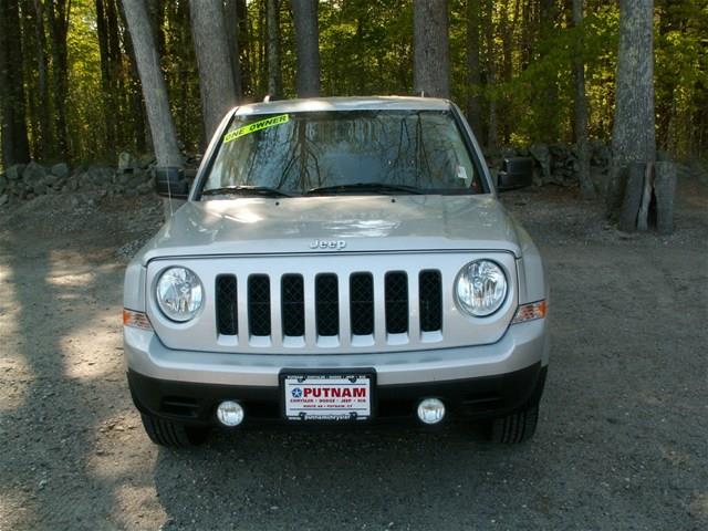 Jeep Patriot 2011 photo 2