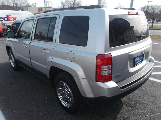 Jeep Patriot 2011 photo 0