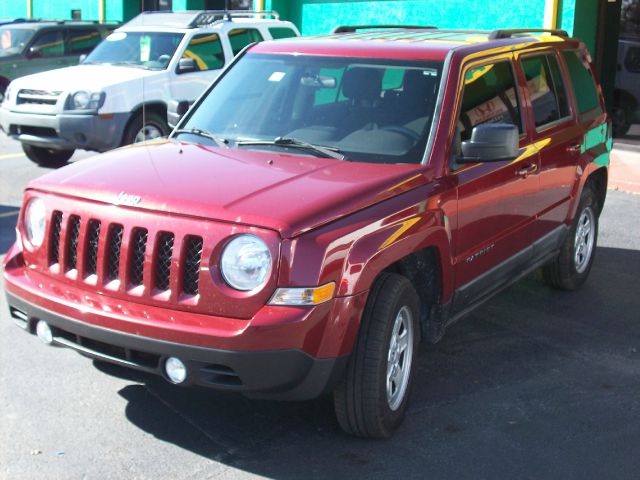 Jeep Patriot 2011 photo 2