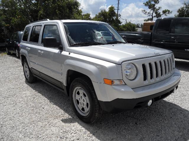 Jeep Patriot 2011 photo 2