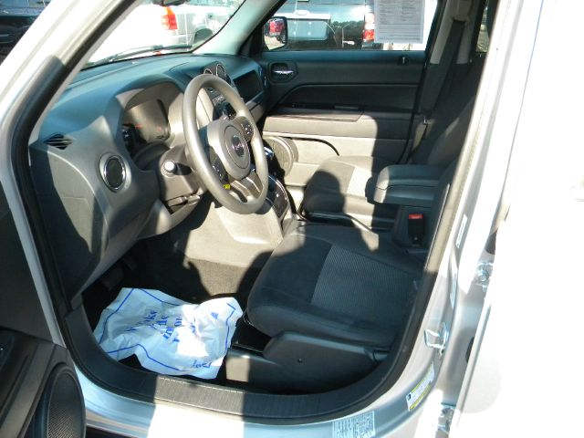 Jeep Patriot 2011 photo 3