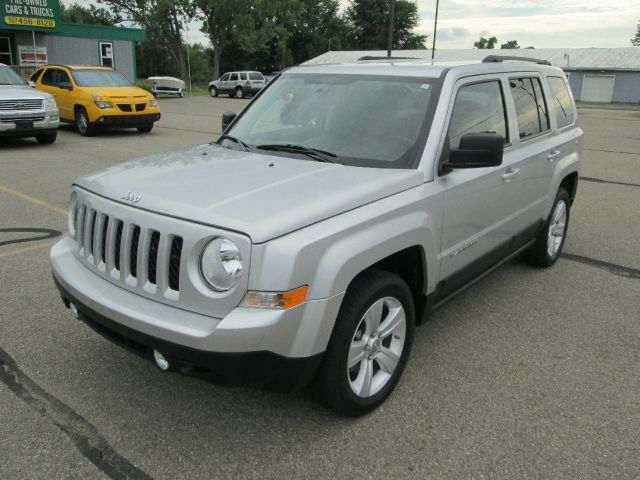 Jeep Patriot 2011 photo 2