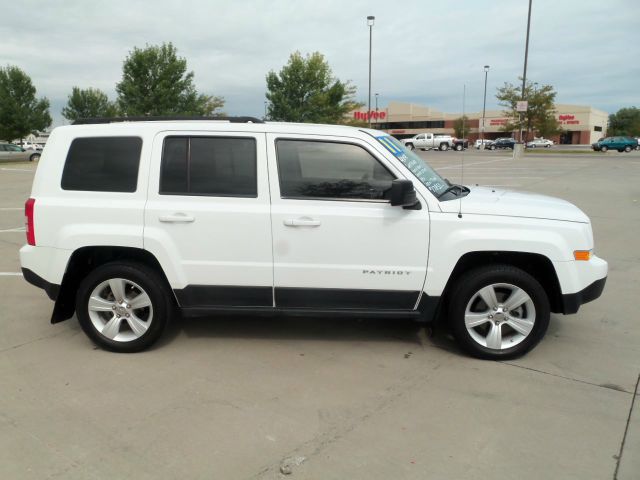 Jeep Patriot 2011 photo 4