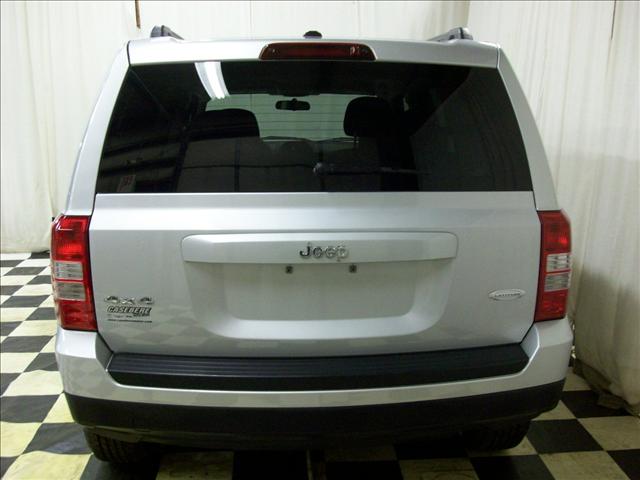 Jeep Patriot 2011 photo 1