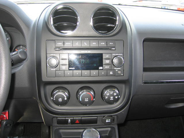 Jeep Patriot 2011 photo 22