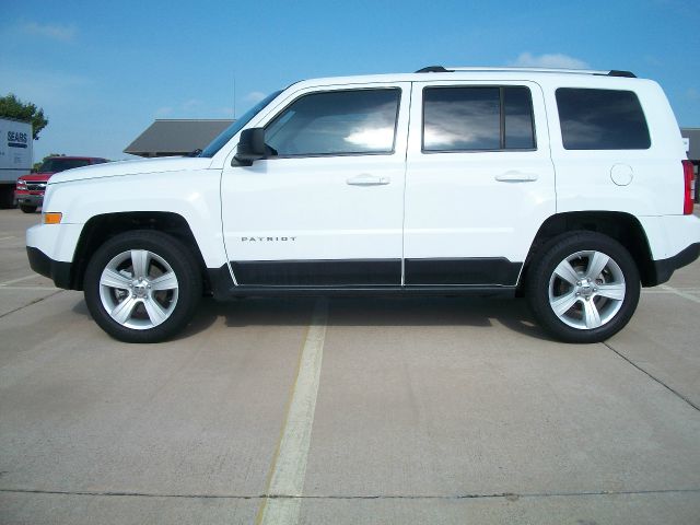 Jeep Patriot 2011 photo 1