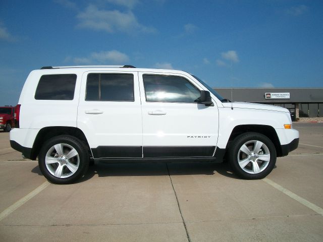 Jeep Patriot 2011 photo 4