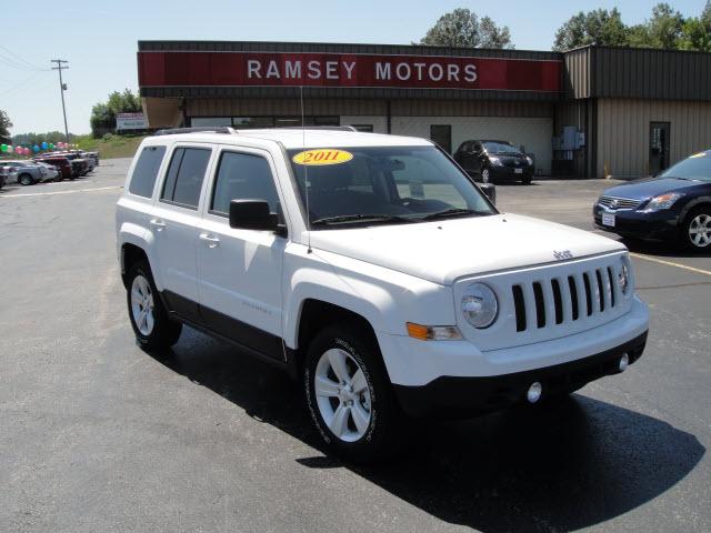 Jeep Patriot 2011 photo 3