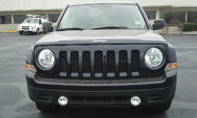 Jeep Patriot 2011 photo 1