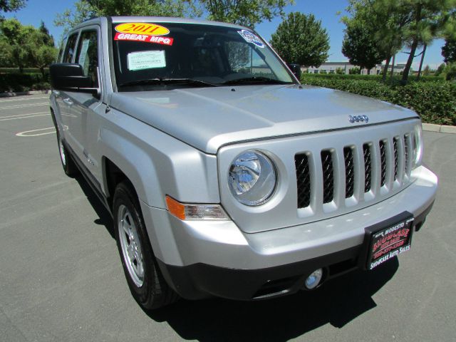 Jeep Patriot 2011 photo 2