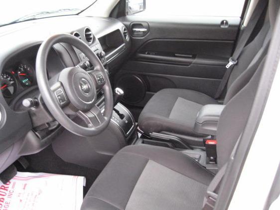 Jeep Patriot 2012 photo 15