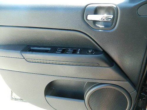 Jeep Patriot 2012 photo 17