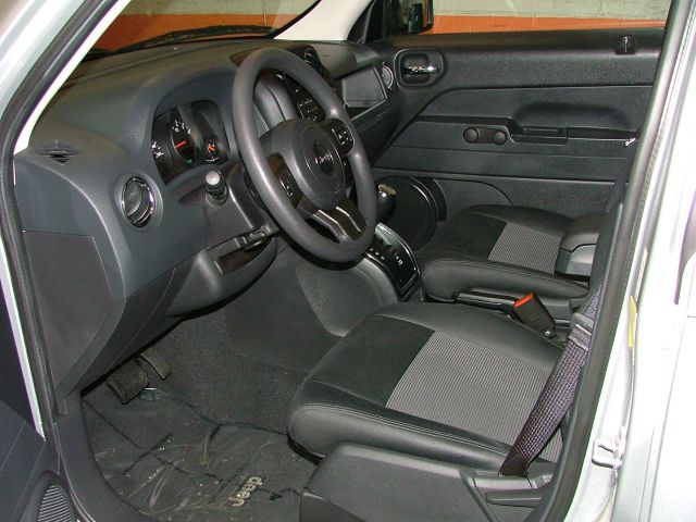 Jeep Patriot 2012 photo 13