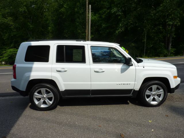 Jeep Patriot 2012 photo 8