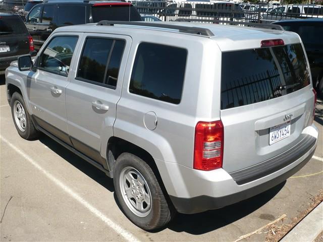 Jeep Patriot 2012 photo 2