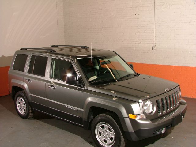 Jeep Patriot 2013 photo 1