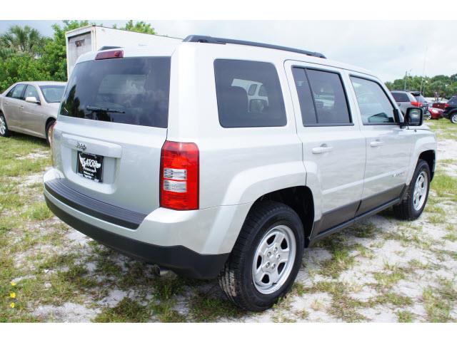 Jeep Patriot 2014 photo 2